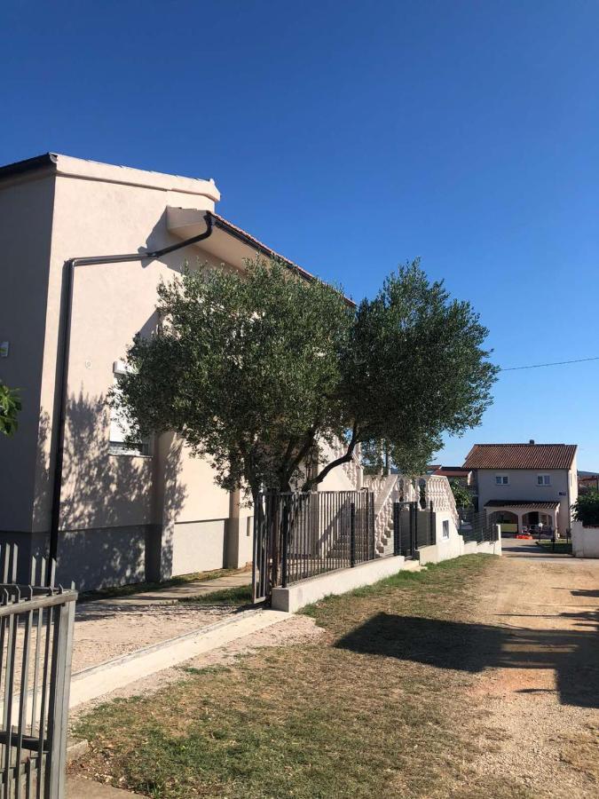 Apartman Lorna Turanj Exteriér fotografie
