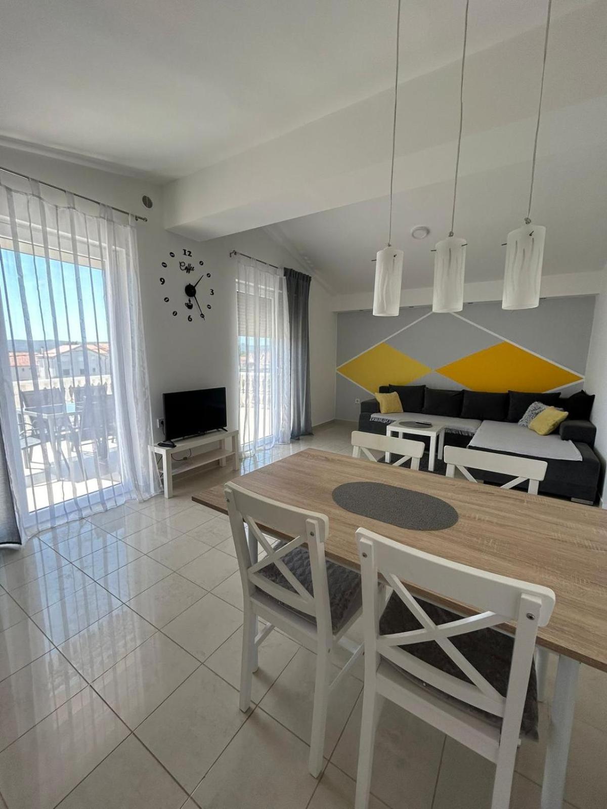 Apartman Lorna Turanj Exteriér fotografie