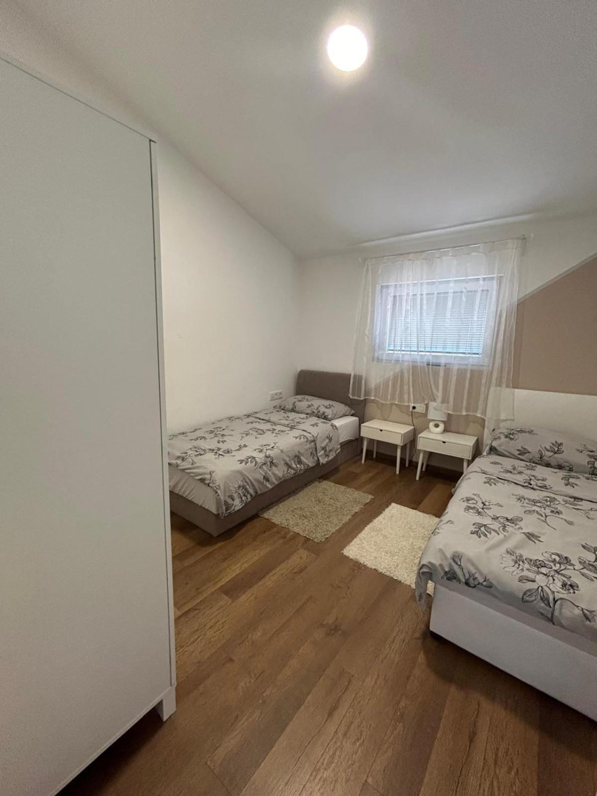 Apartman Lorna Turanj Exteriér fotografie