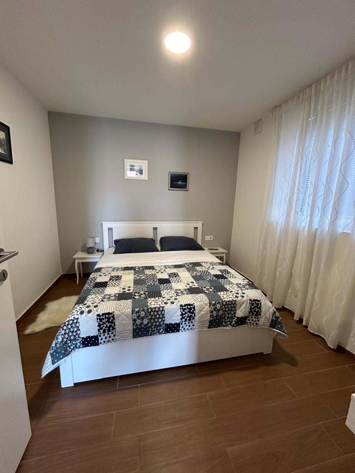 Apartman Lorna Turanj Exteriér fotografie