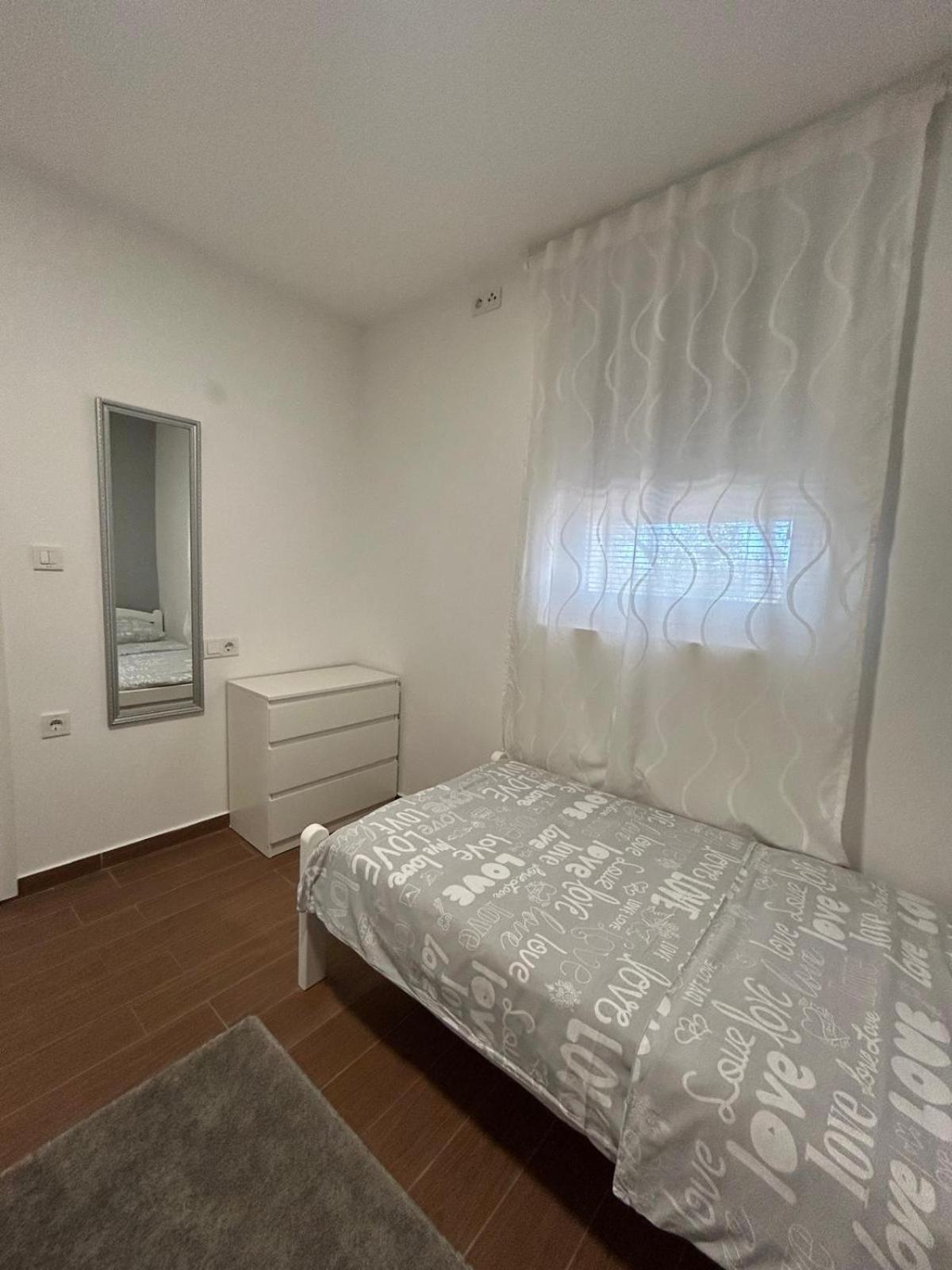 Apartman Lorna Turanj Exteriér fotografie