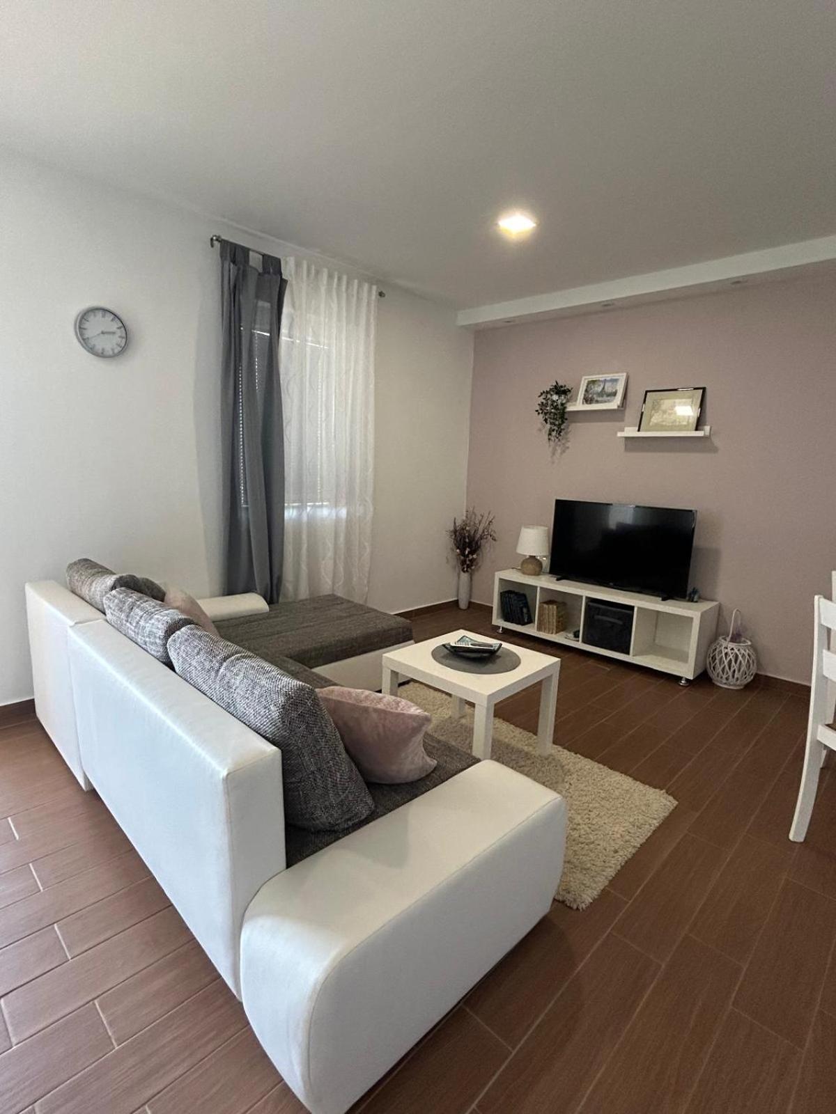Apartman Lorna Turanj Exteriér fotografie