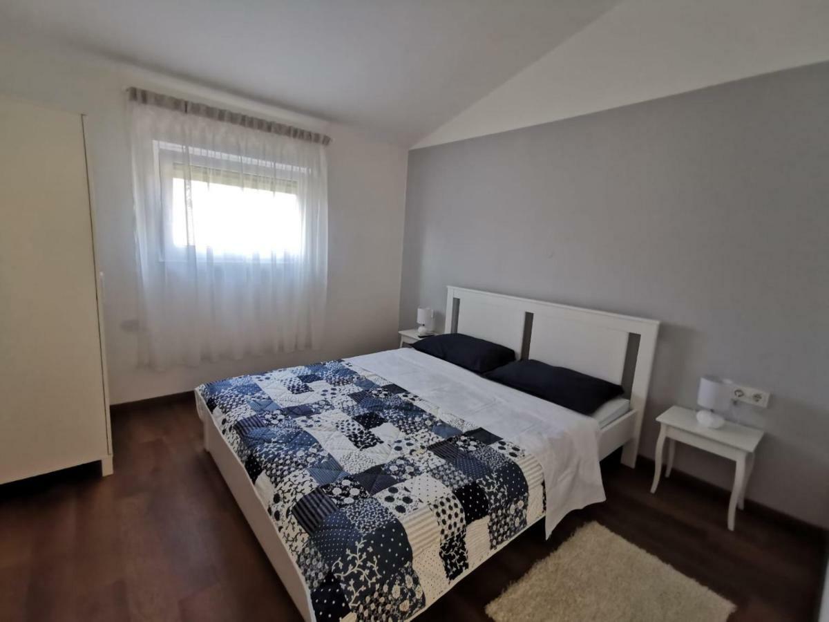 Apartman Lorna Turanj Exteriér fotografie